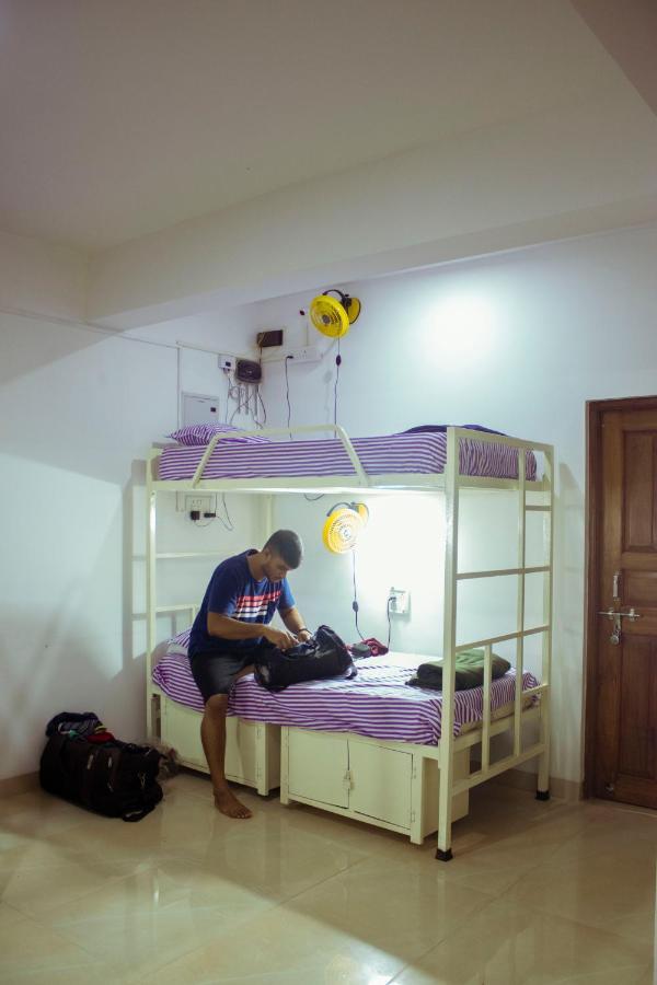 Bonds Hostel Candolim Exterior foto